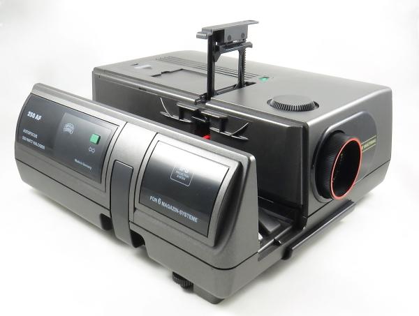 Braun Paximat Multimag 250 AF Diaprojektor