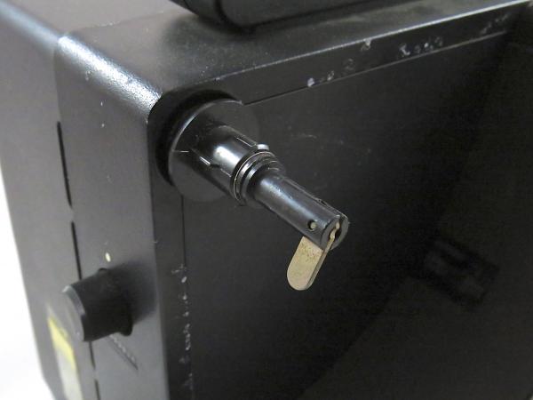 Super 8 Spulenadapter für Eumig und Revue Projektoren